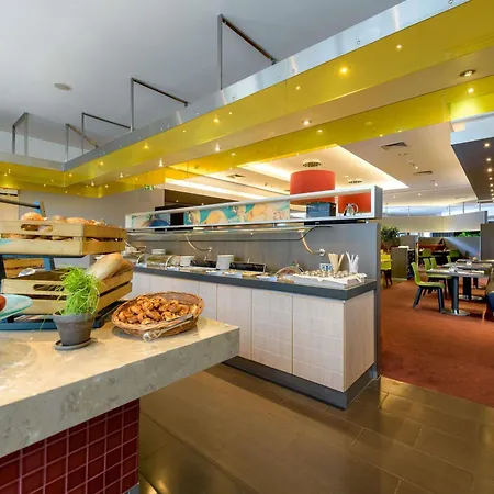 ノボテル シティ ホテル 4*