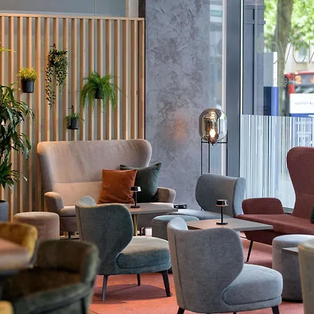 Отель Novotel