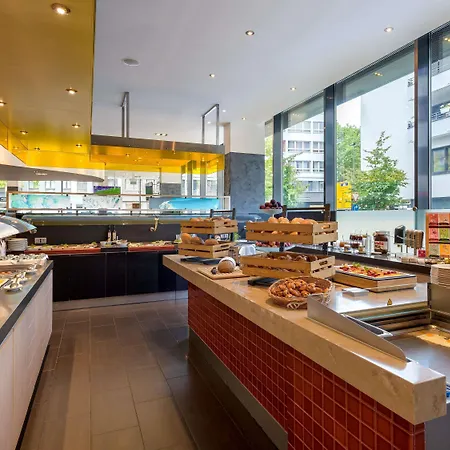 Novotel Hotel 4*