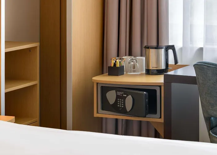 نوفوتيل سيتي 4*